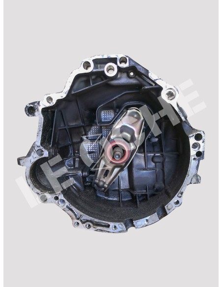 Visione frontale cambio manuale 5 marce usato per Volkswagen Passat