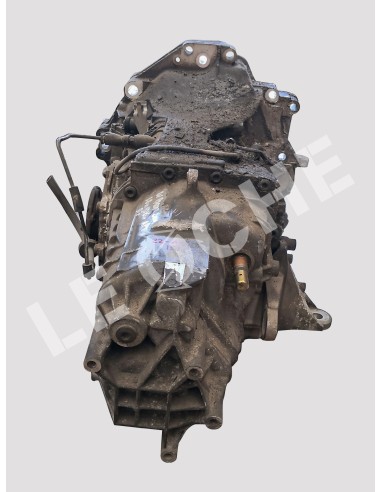 Visione posteriore cambio manuale 5 marce usato per Volkswagen Passat