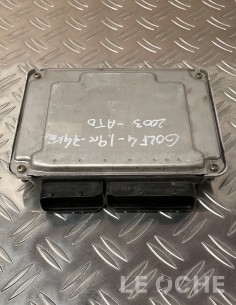 Lato dell'ECU usata per Volkswagen Golf 4 2