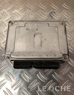 Lato dell'ECU usata per Volkswagen Golf 4 2