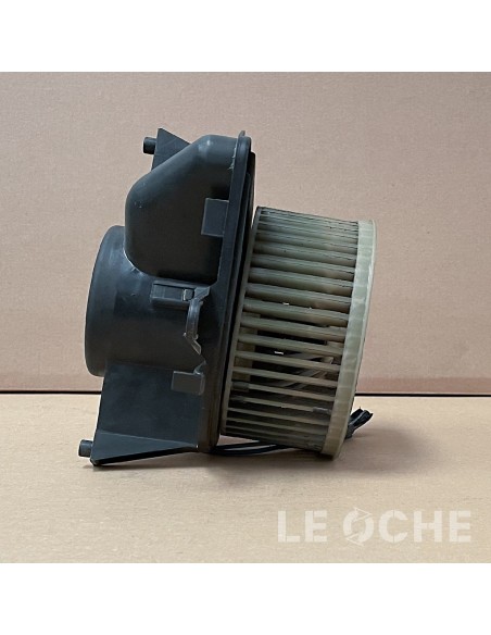 Visione laterale ventola abitacolo usata per Fiat Doblò 141730600