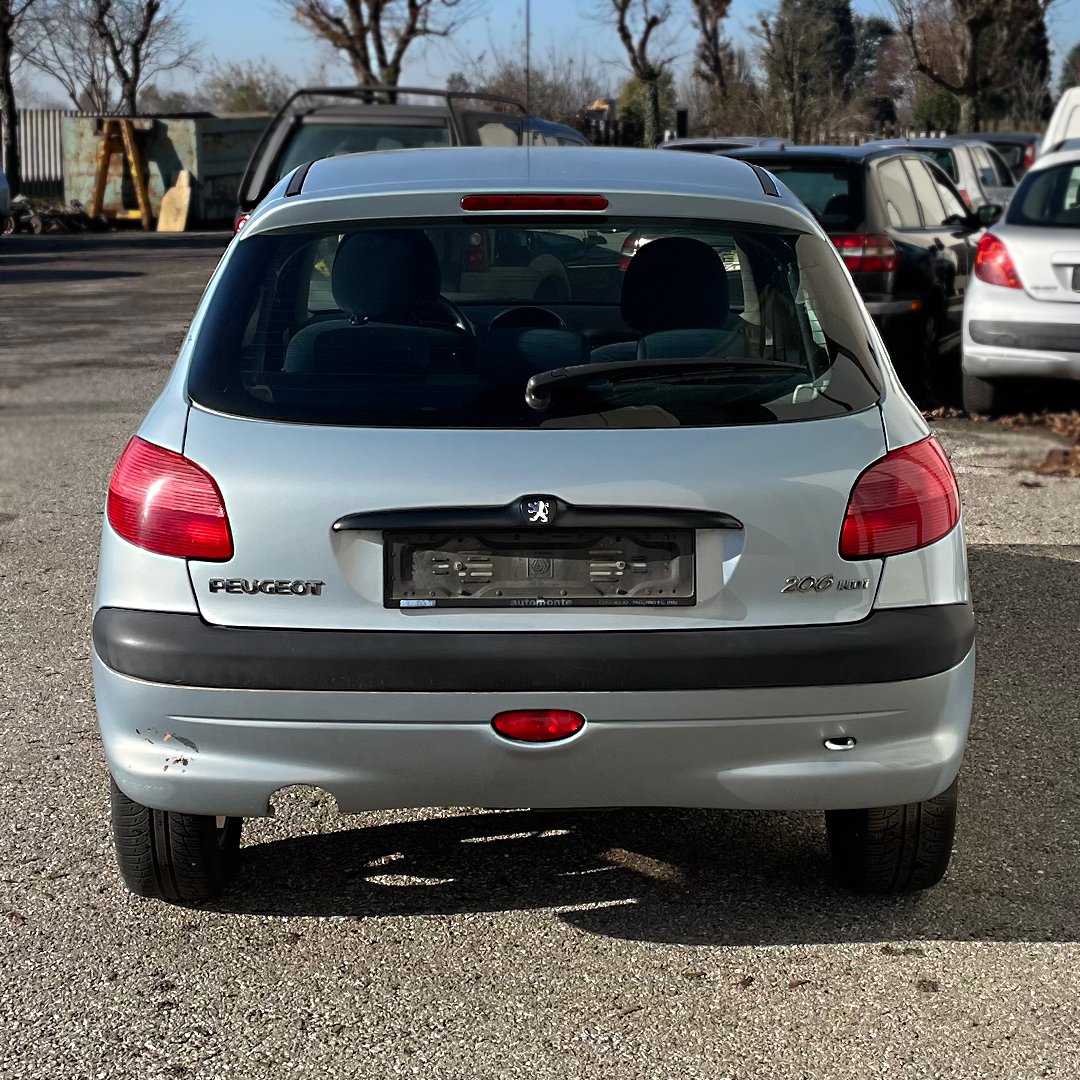 Visione posteriore Peugeot 206